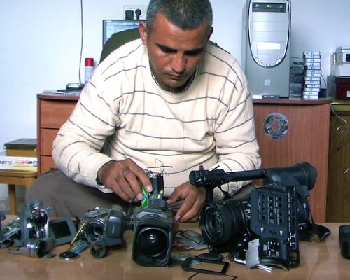 Film: 5 Broken Cameras (Palestine)